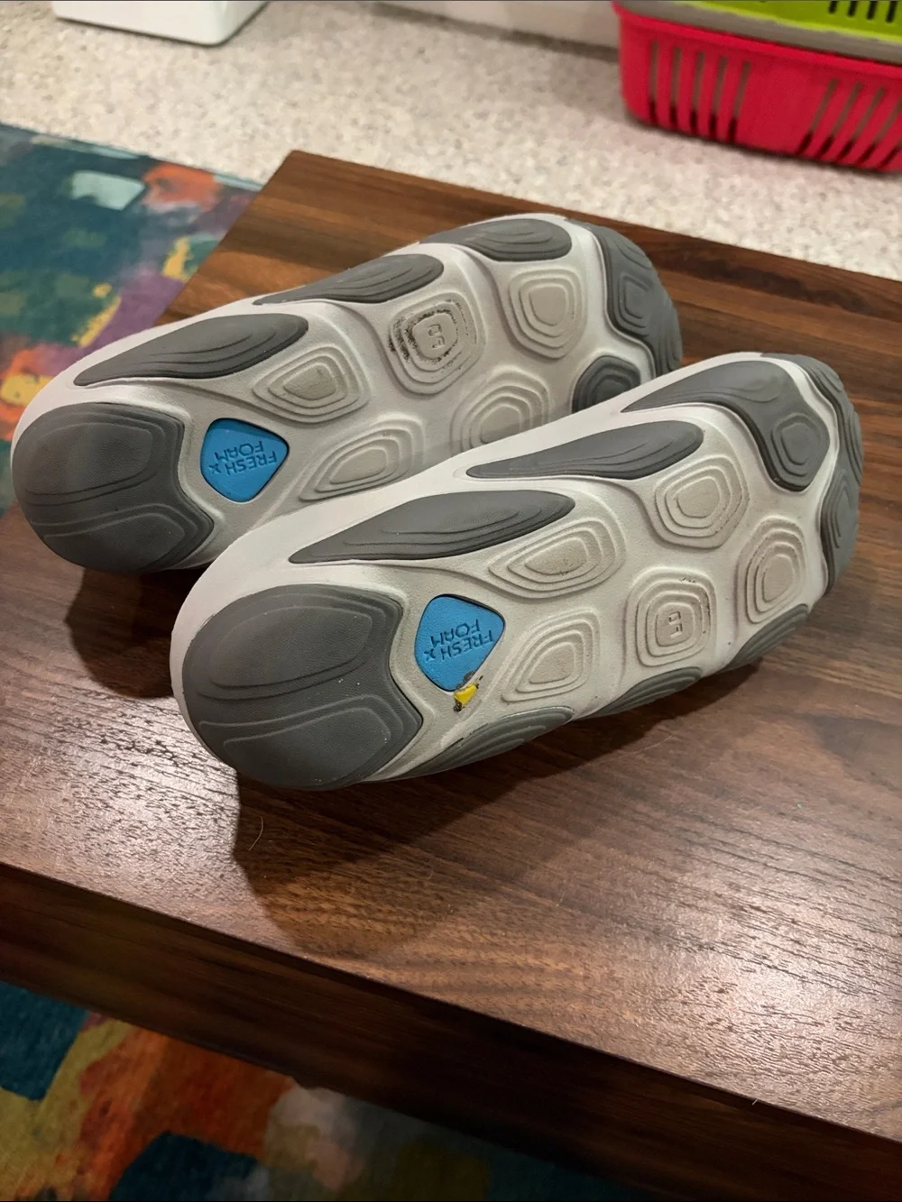 New Balance Fresh Foam Recovery GREY Sz 9 M